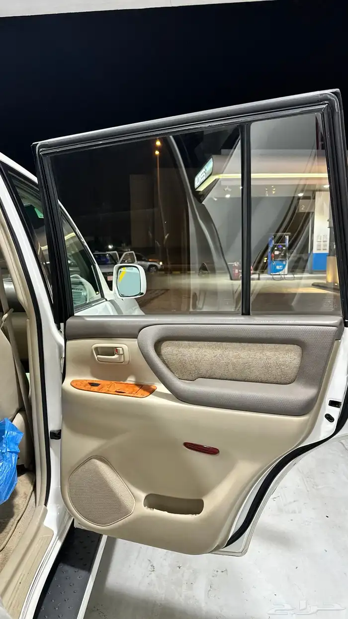 لاندكروزر 2006فل كامل قير عادي نظيف 10