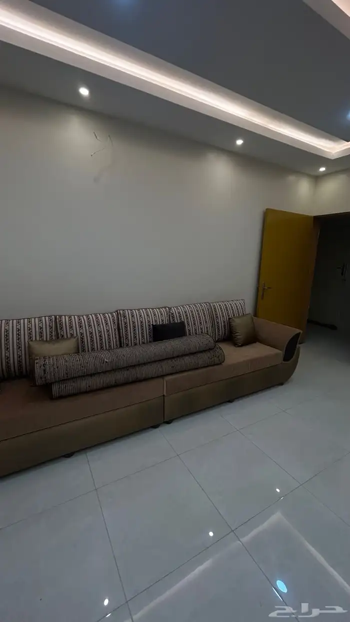 كنب مجلس للبيع 2