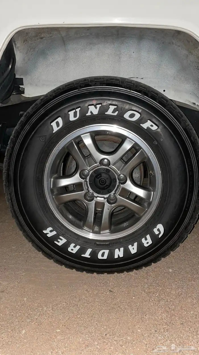 جنوط لكزس ربع فيراني وكفرات دنلوب للبيع 1