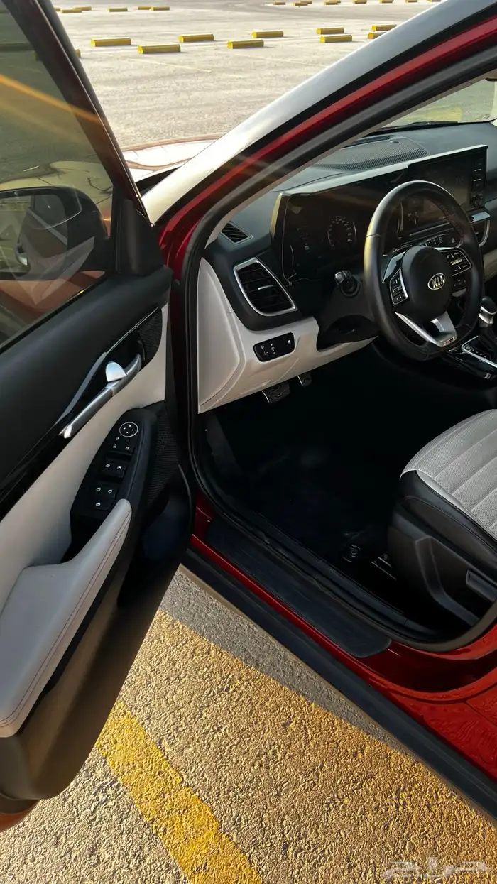 للبيع كيا سيلتوس فئة GL Line وكالة. 9