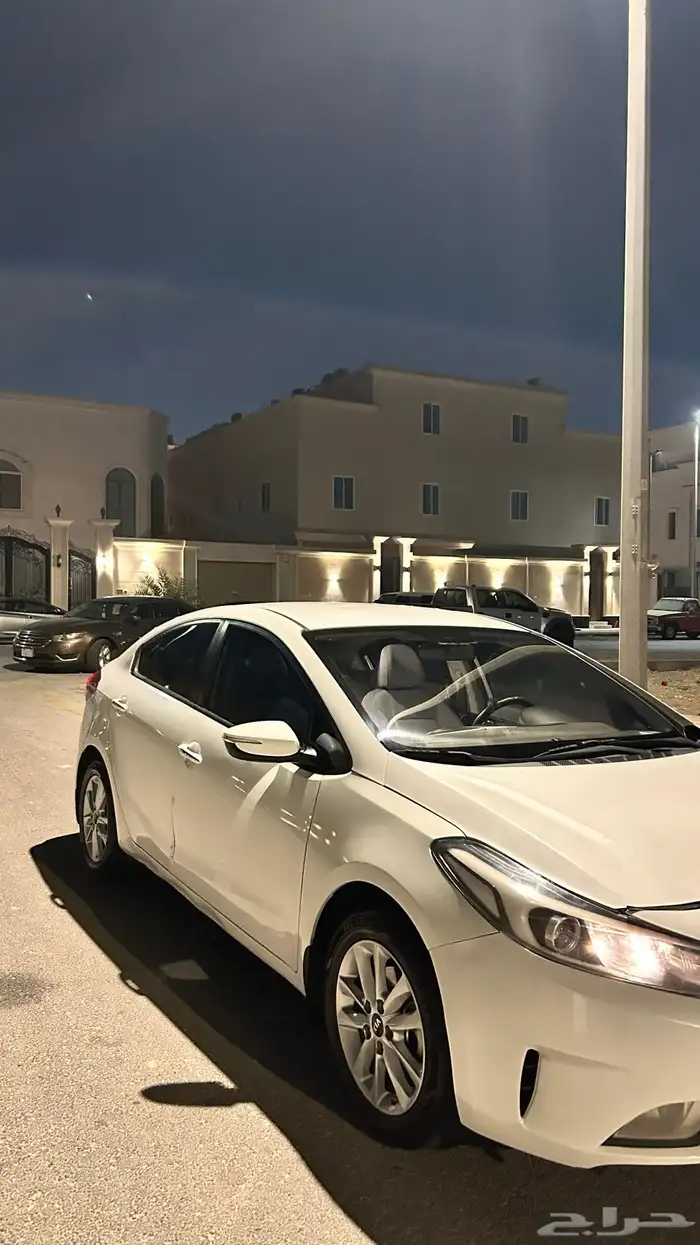 كيا سيراتو 2017 8