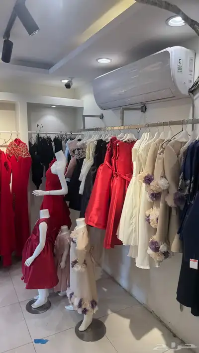 فساتين نسائية وعبايات للبيع تصفيه index