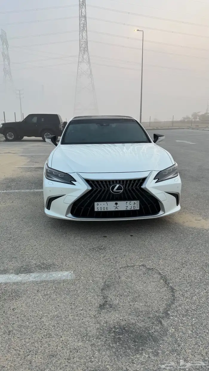 Lexus لكزس ES اي اس 2024 DD دي دي 2