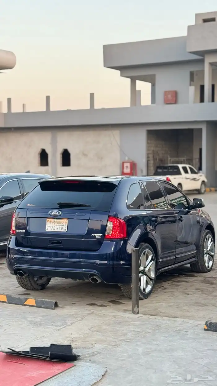 فورد ايدج للبيع 37