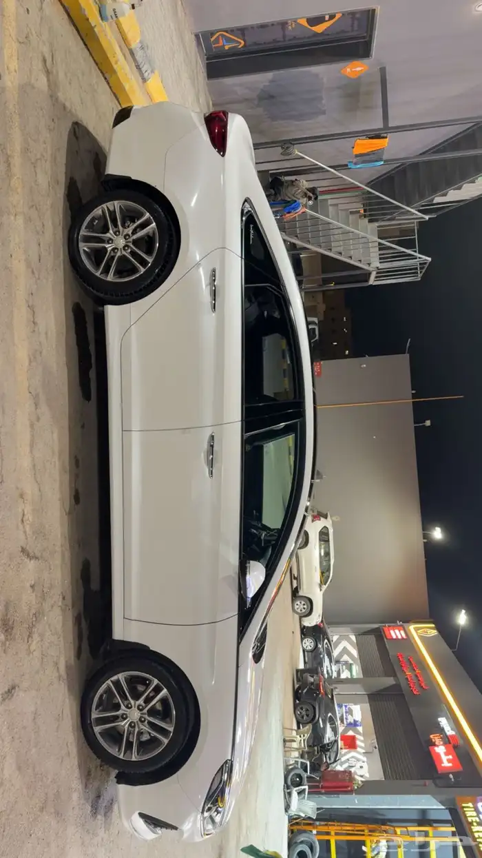 سوناتا سمارت 2019 لون ابيض داخلي جملي 4