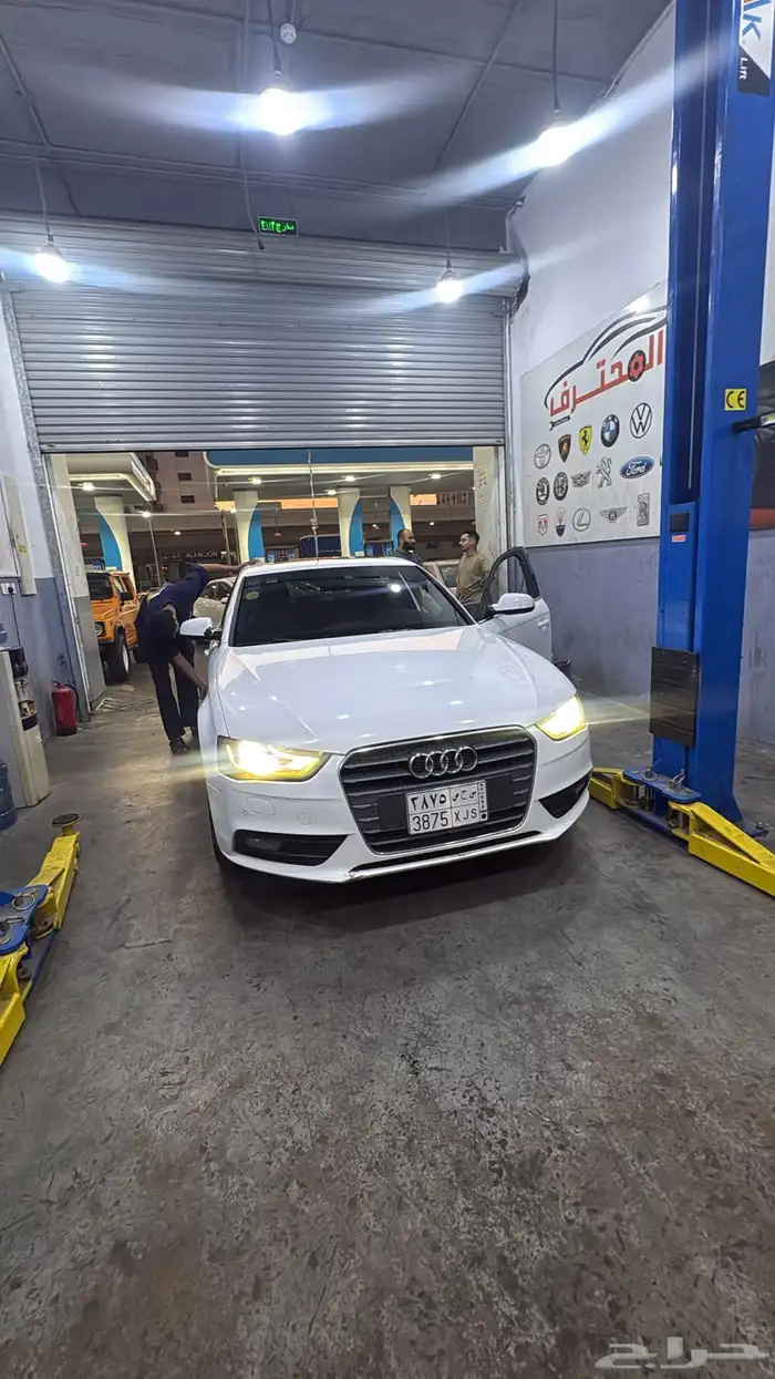 سيارة اودي A4 ممشي 190 الف قابل للزيادة للبيع مكينة قير شرط 5