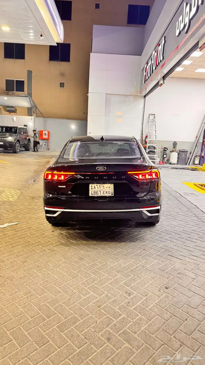 فورد تورس نص فل اسود 2