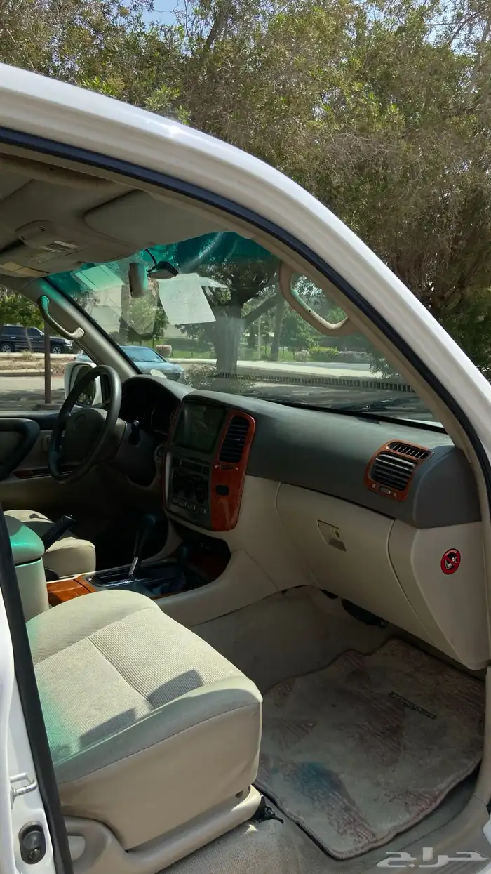 جيب لاندكروزر 10