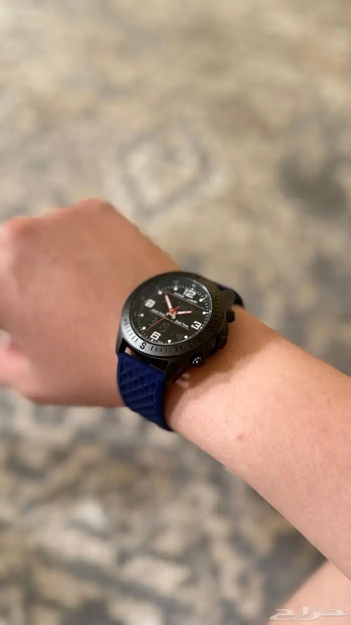 الساعة الفجر 4