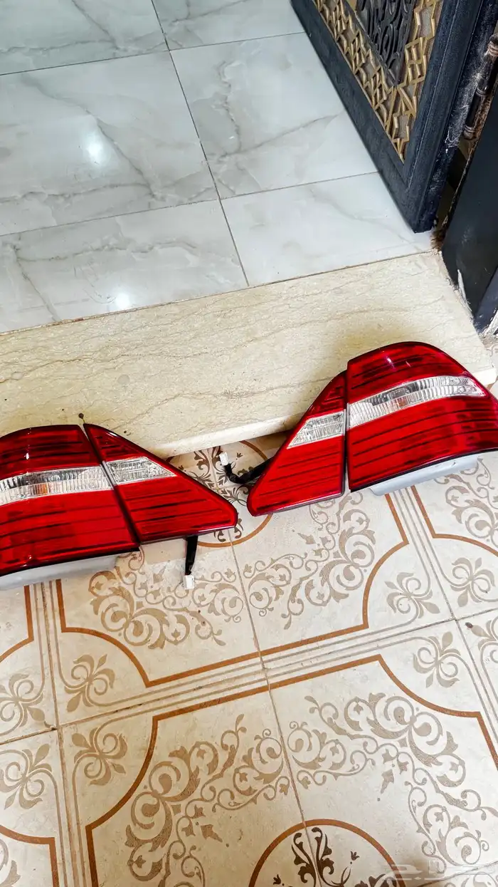 انوار خلفي لكزس Ls 430 2006 1