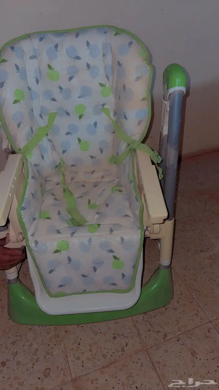 عندي كرسي حق طعام من 8 شهور لين سنتين استخدام نظيف 4