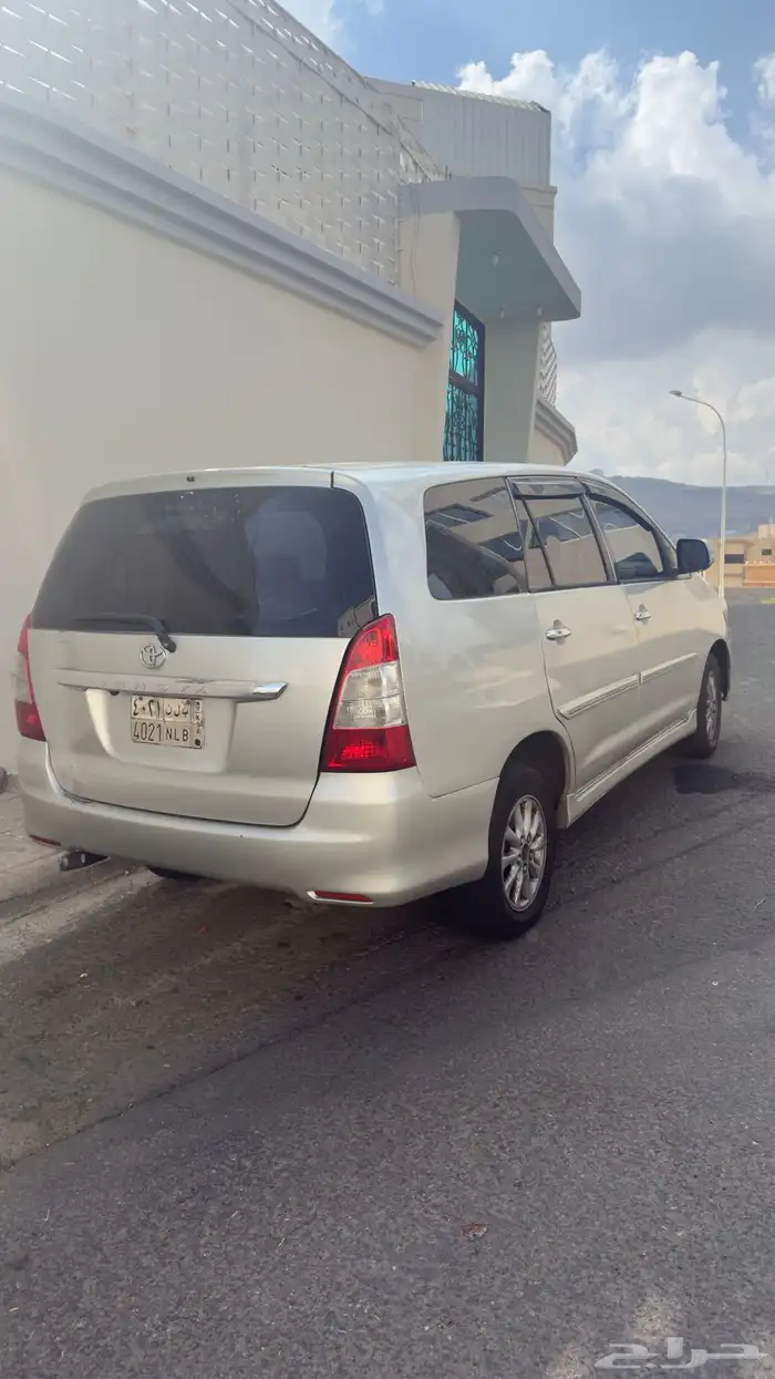 انوفا 2012 نظيف اقبل البدل المناسب 2