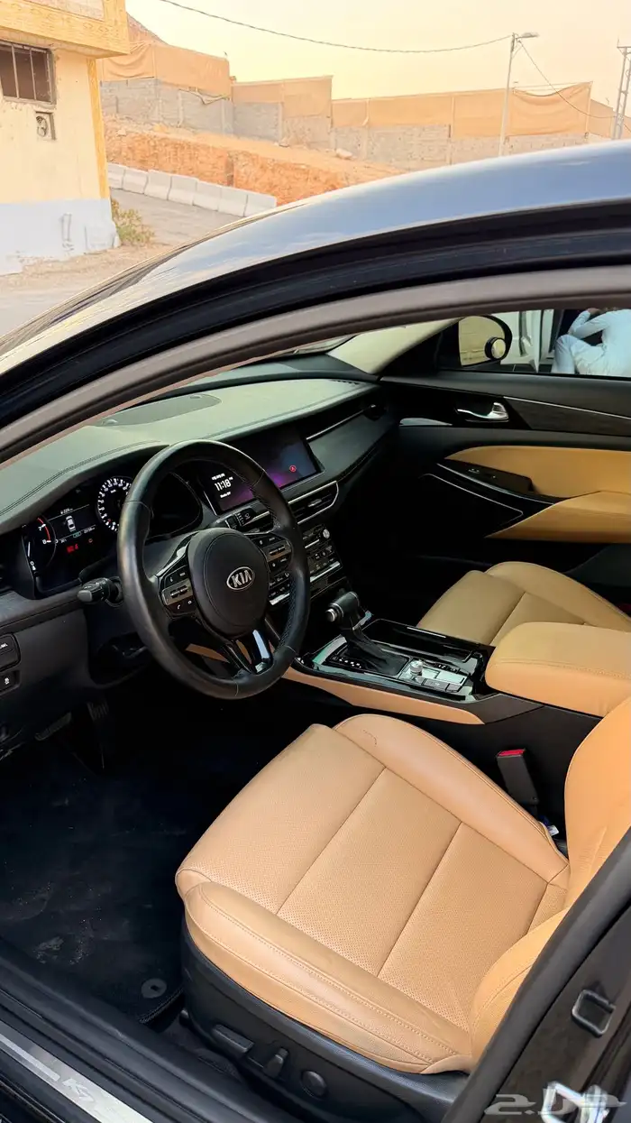 كادينزا 2020 ( بنزين ) نص فل بحالة الوكالة 8