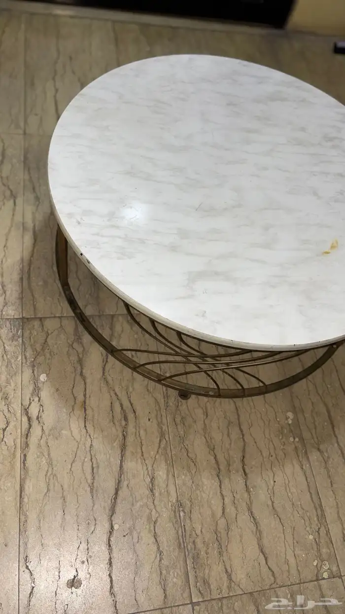 طاوله للبيع ب 60ريال 3