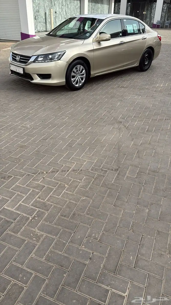 اكورد 2013 الموتر شيخ له معي 4 سنوات ماشي 300 و عليها 11