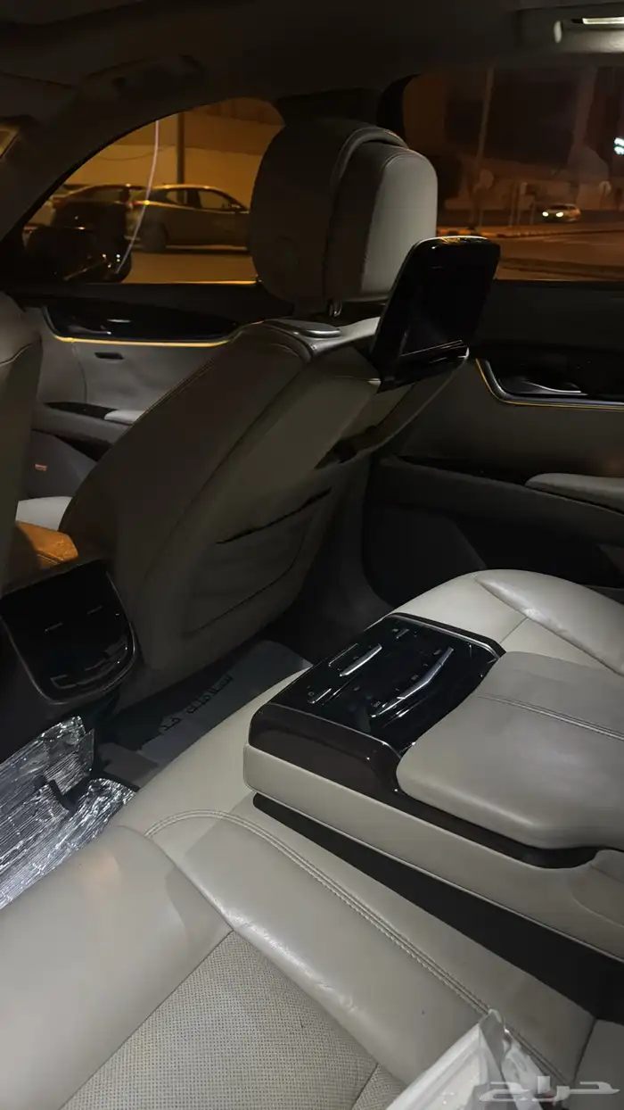 XTS-4 2014 Platinum كاديلاك ( ممشى قليل ) 29