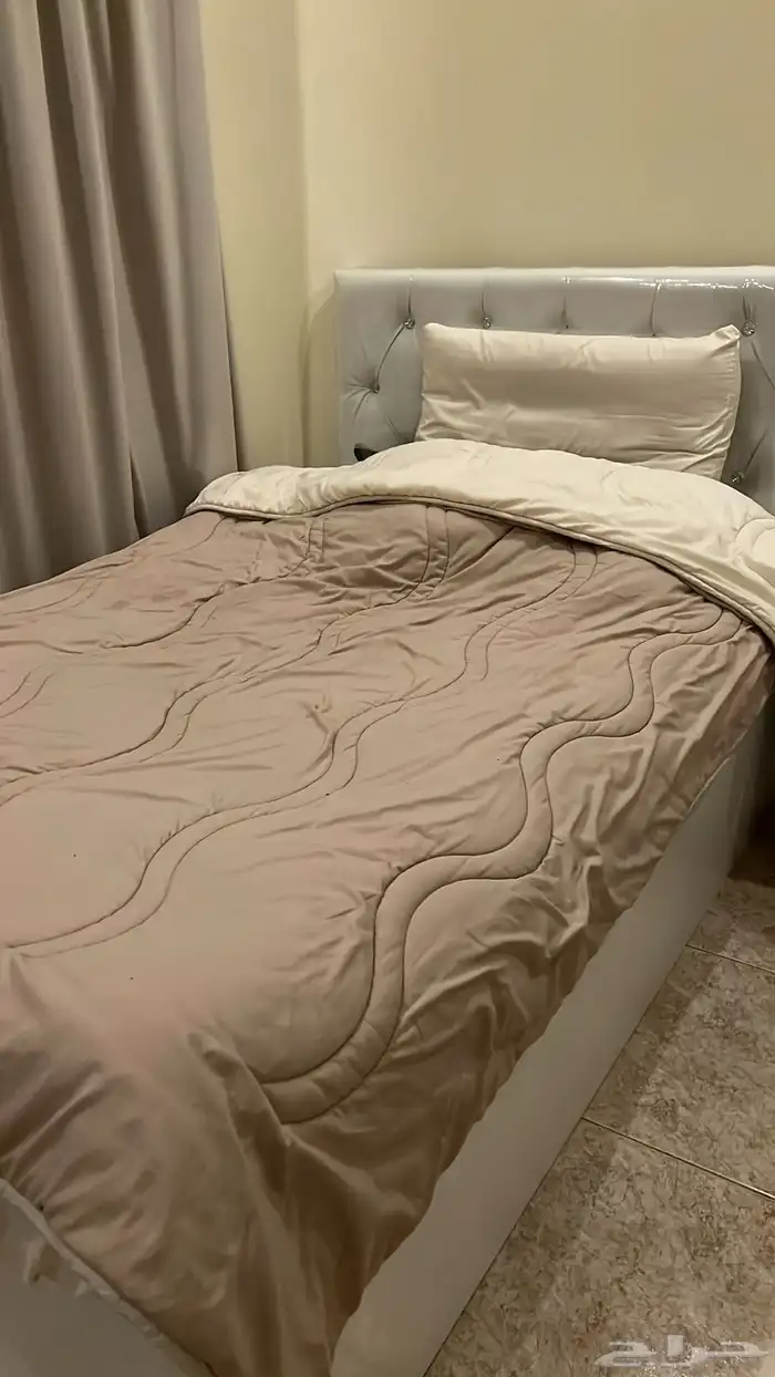 اثاث غرفه للبيع 1