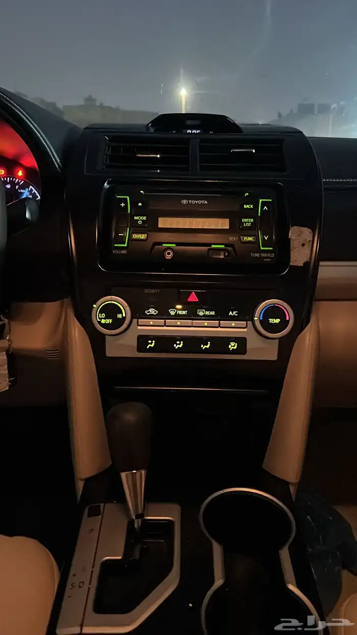 للبيع كامري موديل 2015 GL 8