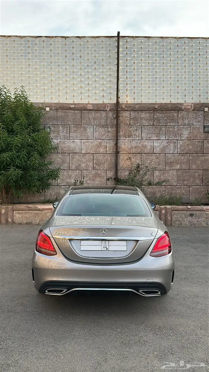مرسيدس c200 2020 بحالة الوكالة 3