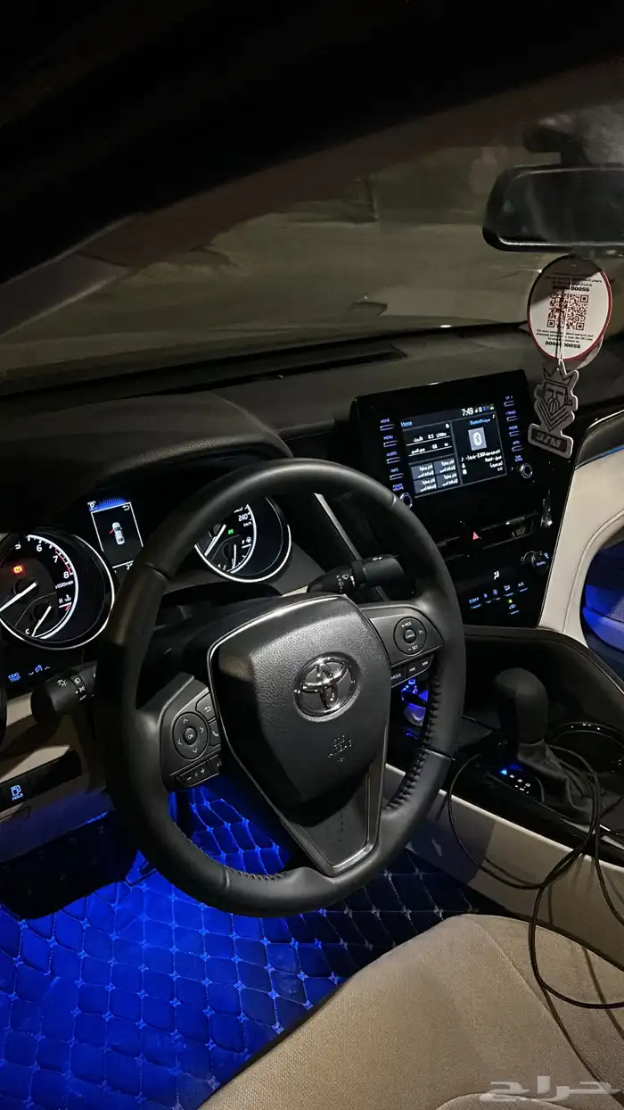 كامري 2024 أسود للتقبيل 2