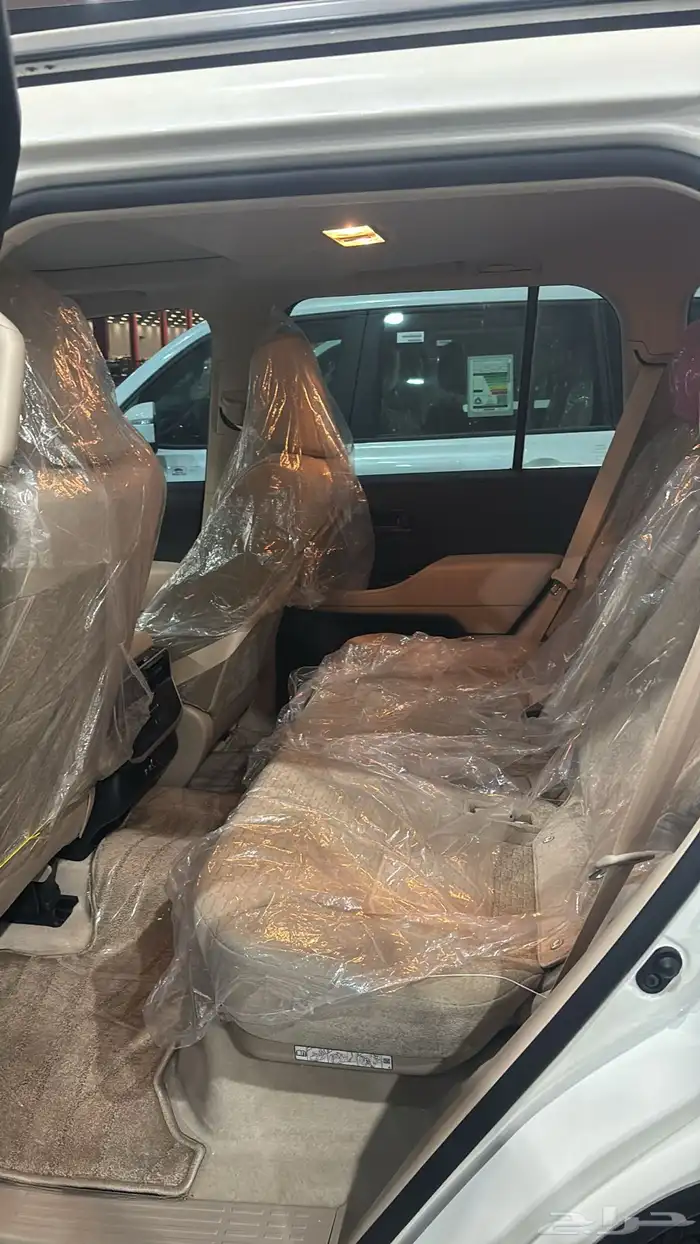 لاندكروزر GXR-L2بنزين سعودي ممشي 2600كيلو شرط 13