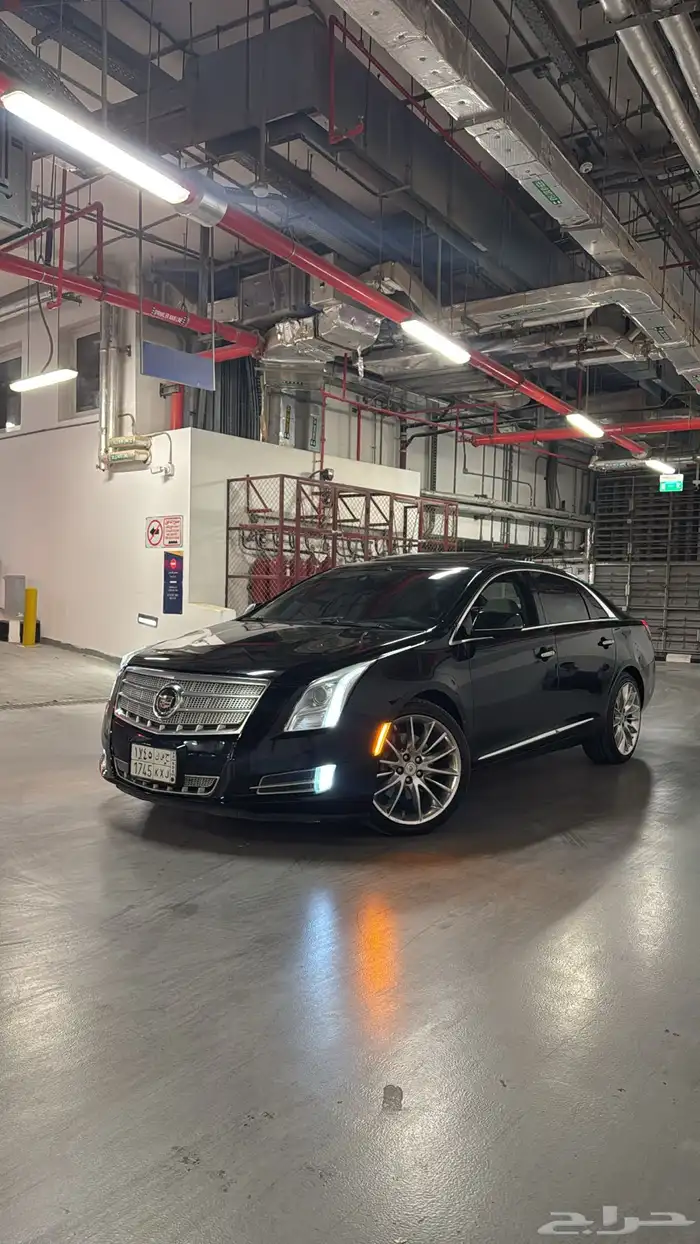 XTS-4 2014 Platinum كاديلاك ( ممشى قليل ) 9