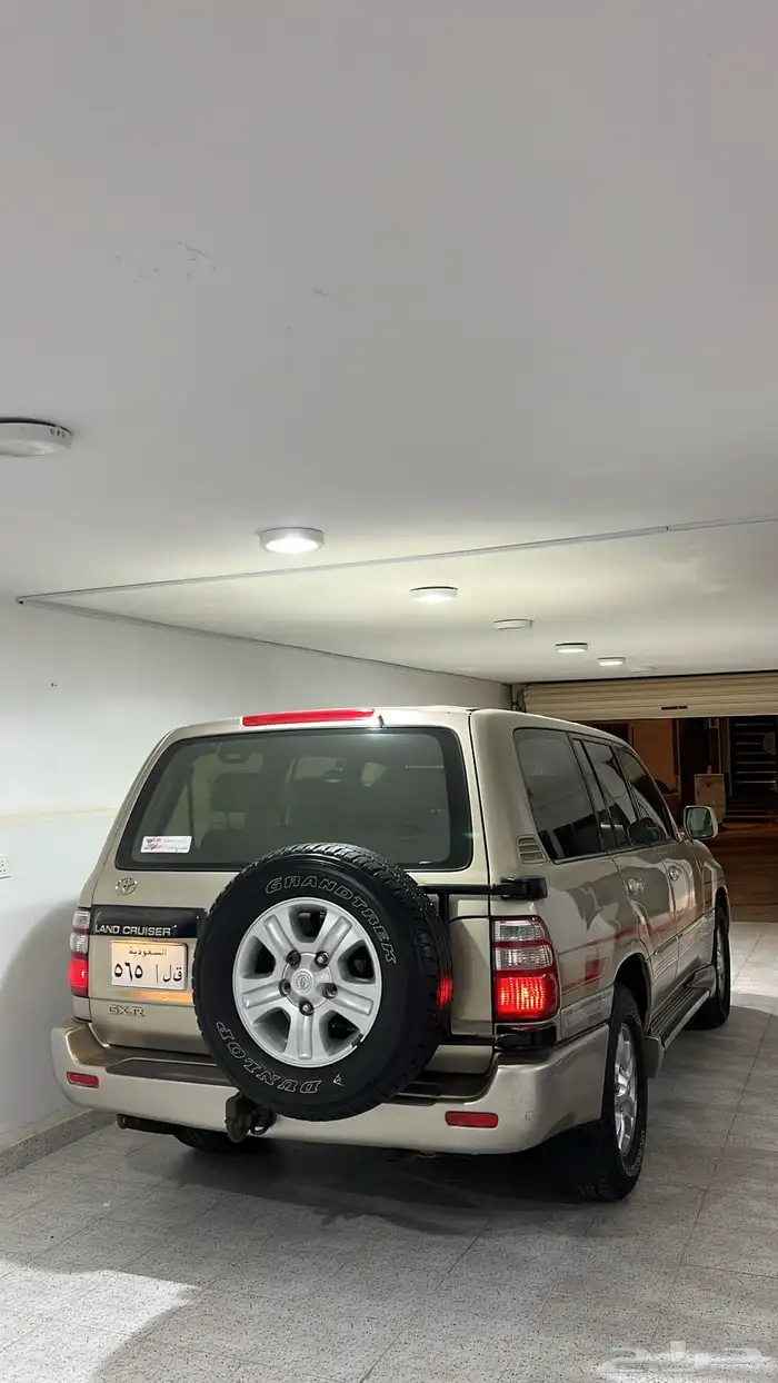 لاندكروزر 2004 فطيمي 1