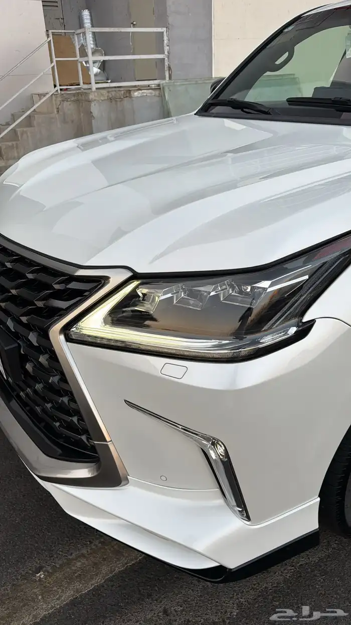 للبيع جيب لكزس 2017 9