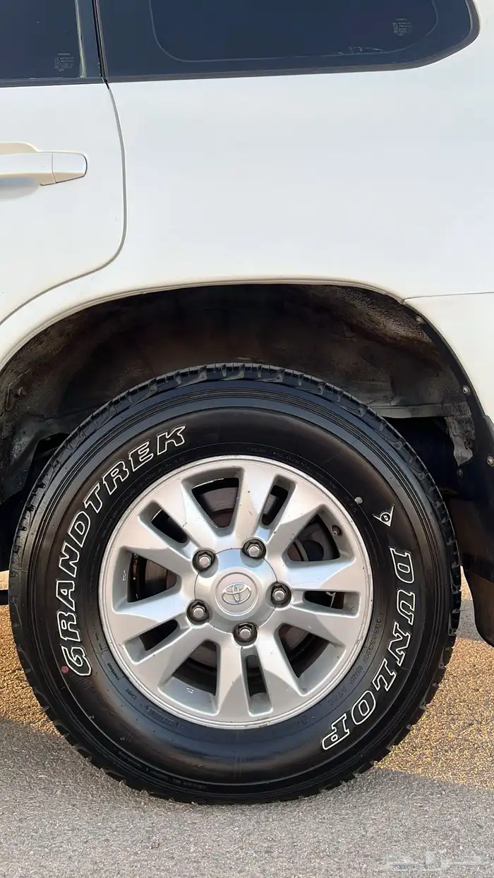 لاندكروزر 2011 للبيع 24