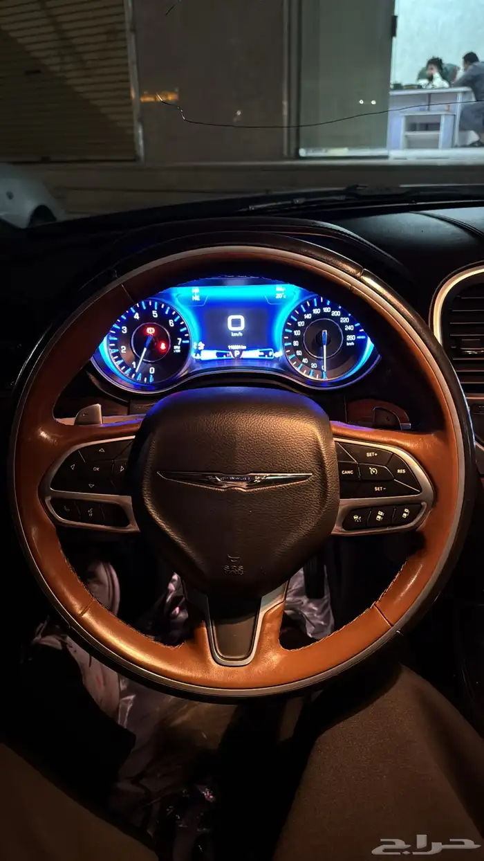 كرايزلر 2021 اكزيكتيف V8 11