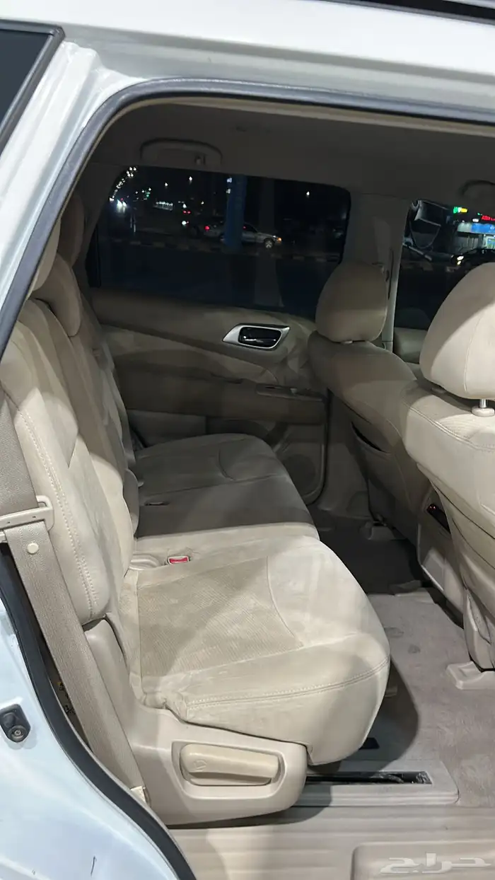 نيسان باثفندر 8