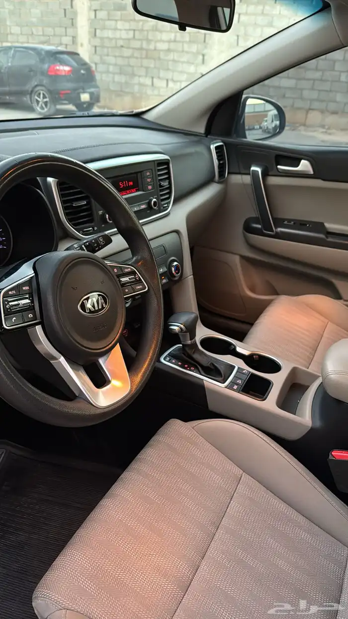 كيا سبور تاج 9