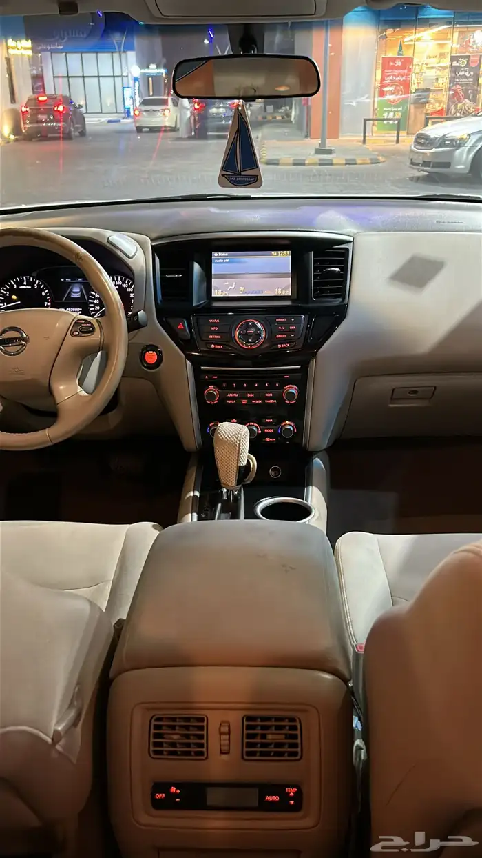 نيسان باثفندر 11