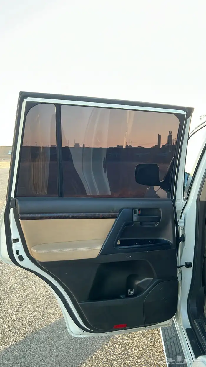 لاندكروزر 2011 للبيع 14