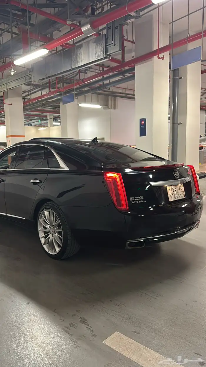XTS-4 2014 Platinum كاديلاك ( ممشى قليل ) 4