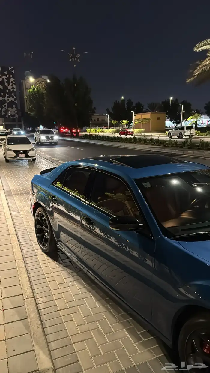 كرايزلر 2021 اكزيكتيف V8 12