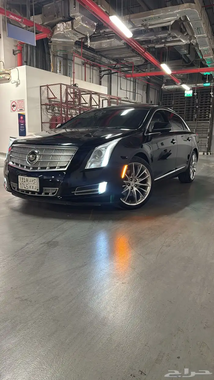 XTS-4 2014 Platinum كاديلاك ( ممشى قليل ) 8