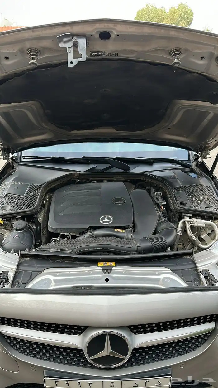 مرسيدس c200 2020 بحالة الوكالة 9