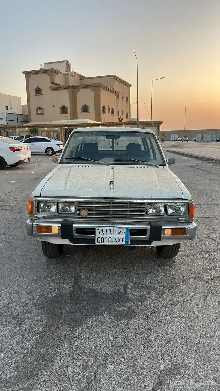نيسان ددسن 1984 0