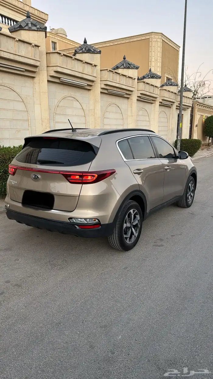 كيا سبور تاج 4