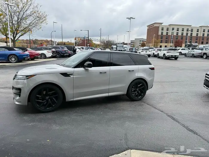 Range Rover Sport P400 Dynamic SE 2025 1