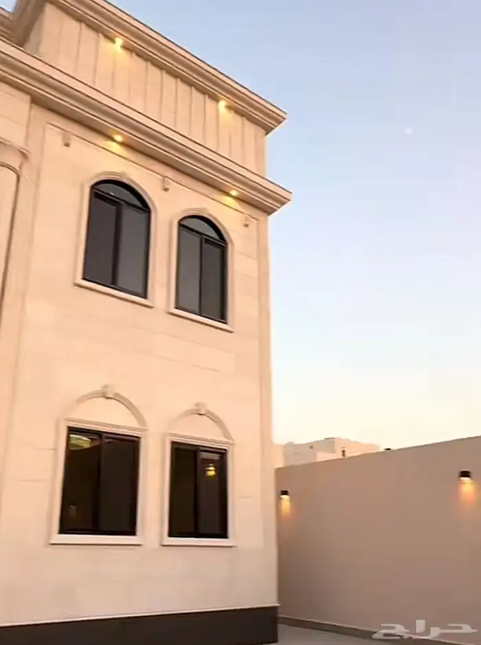 مطلوب فيلا او بيت دورين بنص الحفر 0