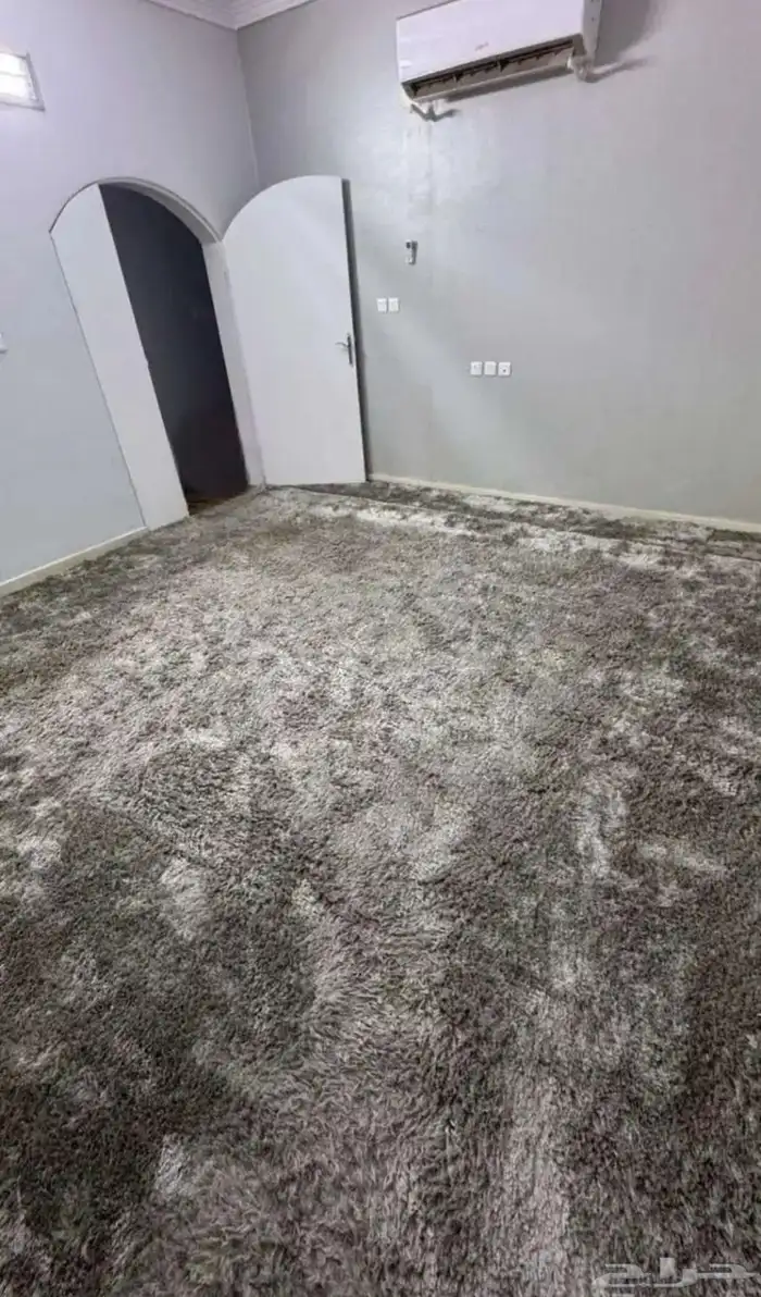 فرشه للبيع جديده مقاس 4 4 نضيفه جدا 0