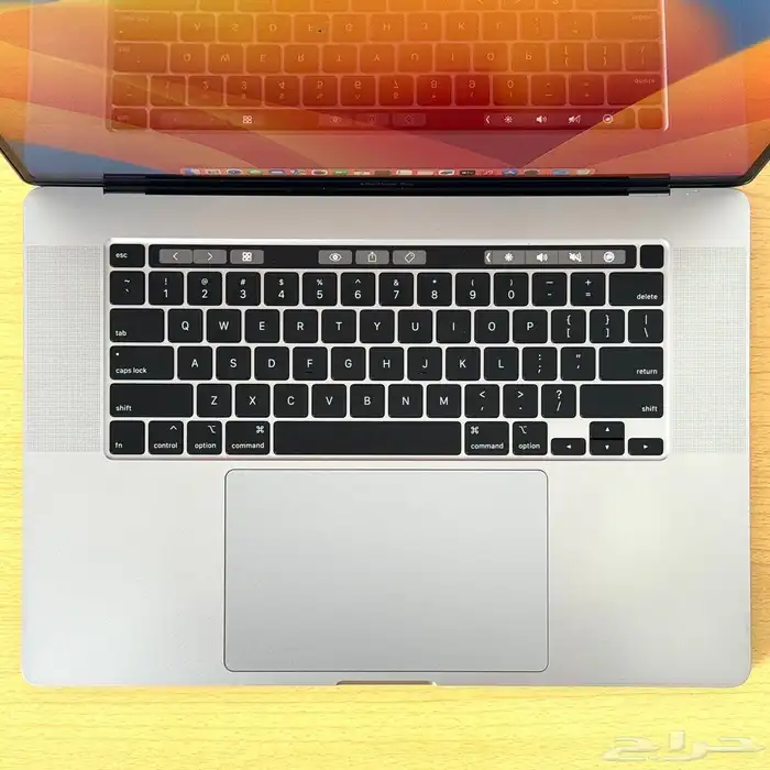 MacBook Pro i9. 16inch 64gb ram 500gb ssd 8gb graphics 1