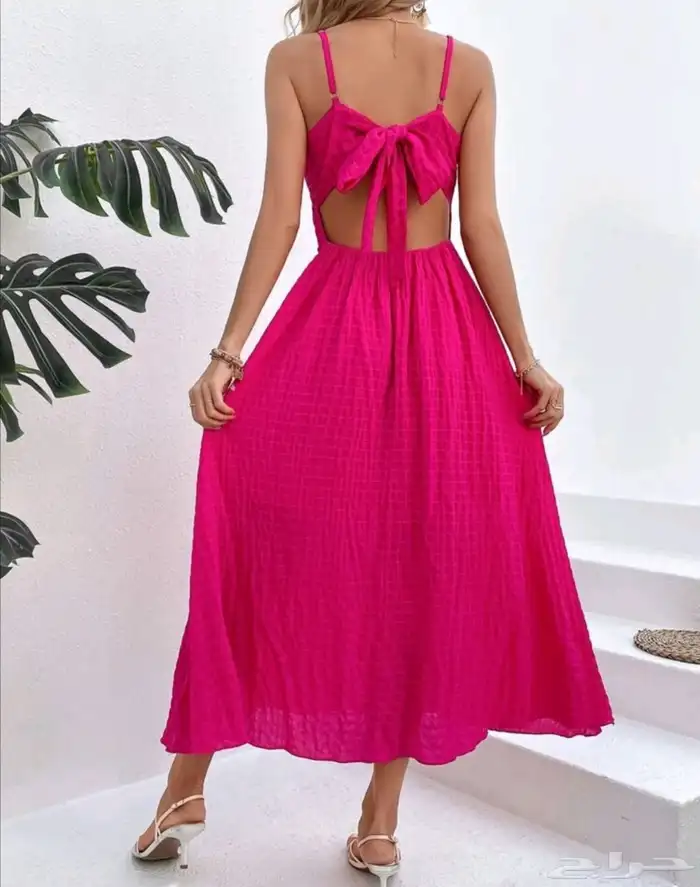 فساتين جديدة الثلاث فساتين ب 100 ريال المقاس لارج فقط 16