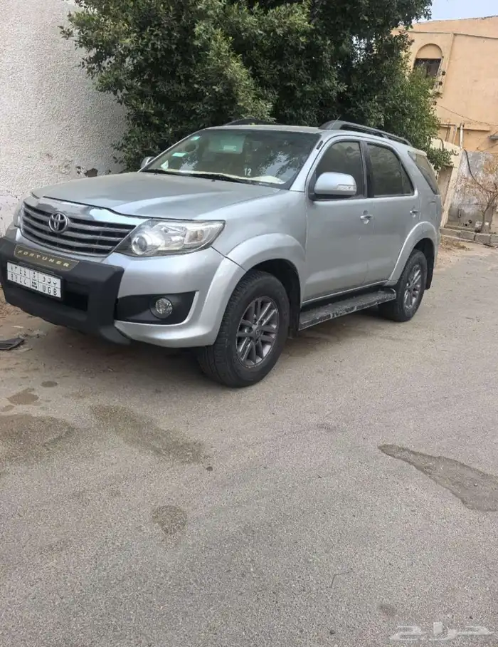 فورتشنر فل كامل 6 سرندل دبل ماشي 500 وعليه 3