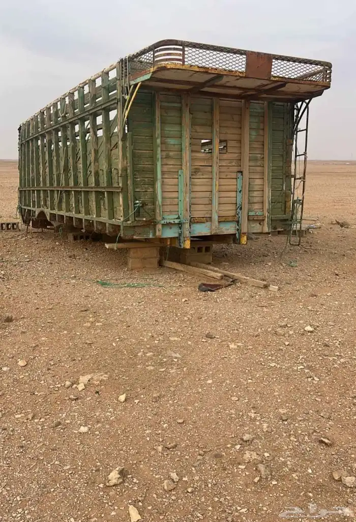 للبيع صندوق عايدي خشب 1