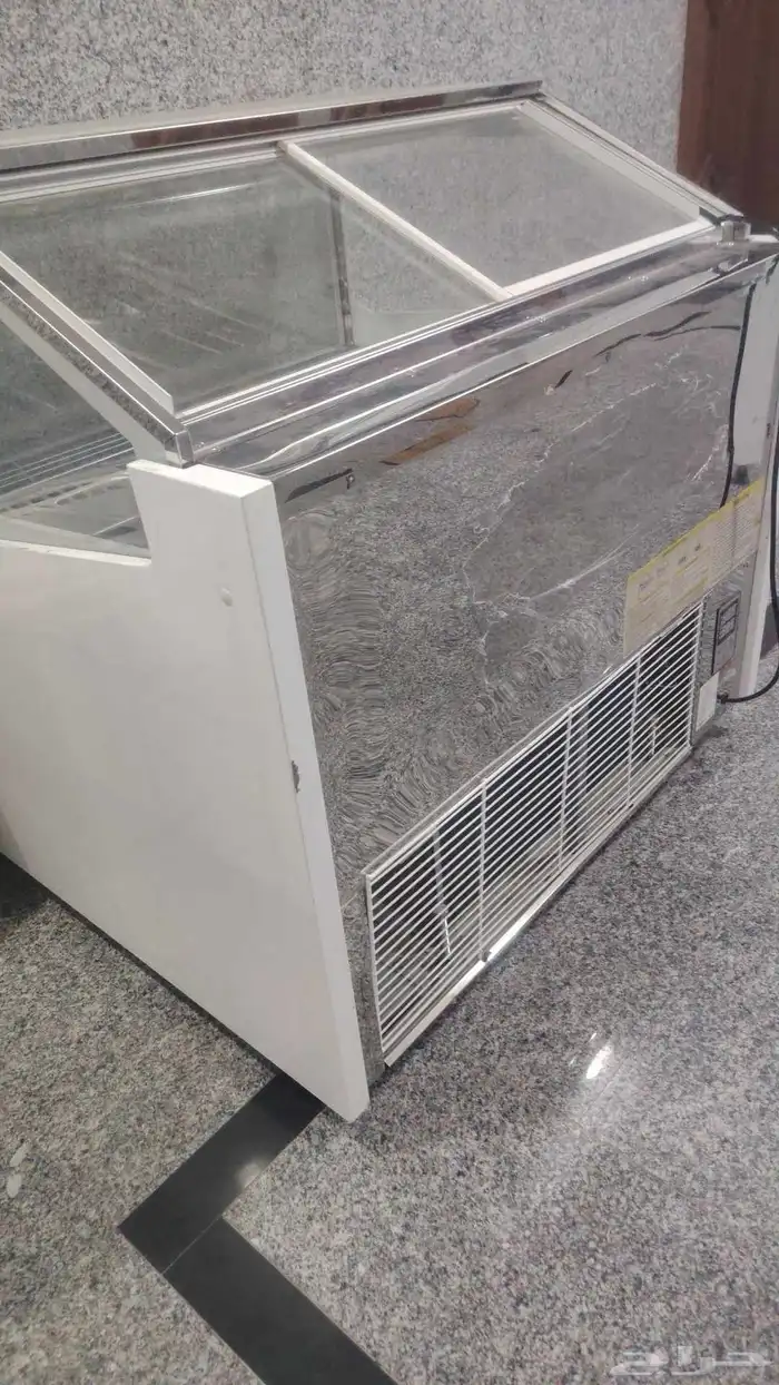 ثلاجه عرض جيلاتو 7