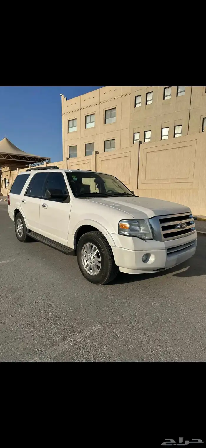 فورد اكسبيدشن قصير 2013 ( دبل ) شبه الجديد 2 مالك من الوكالة 13