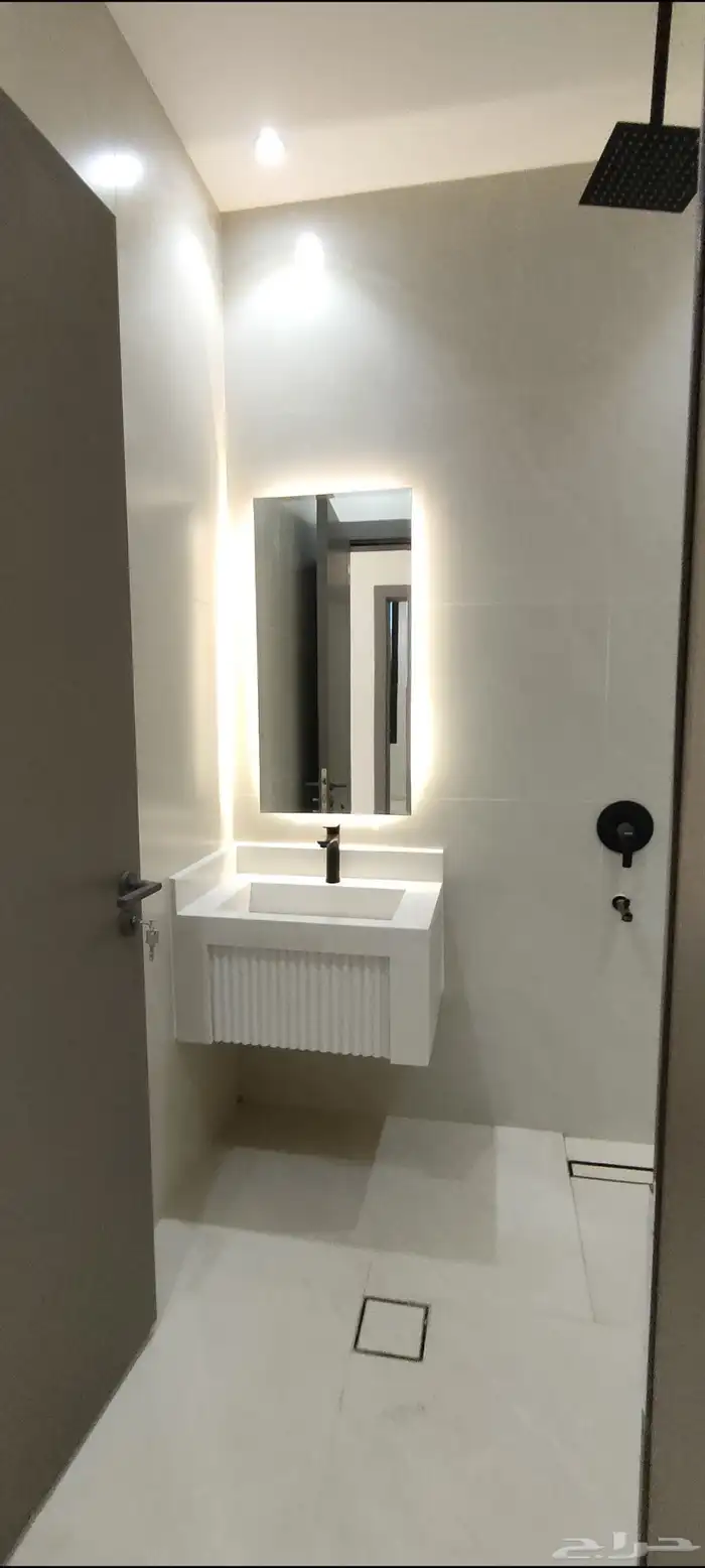 للبيع شقق ارضية وعلويه موقع مميز تشطيبات فاخرة 20